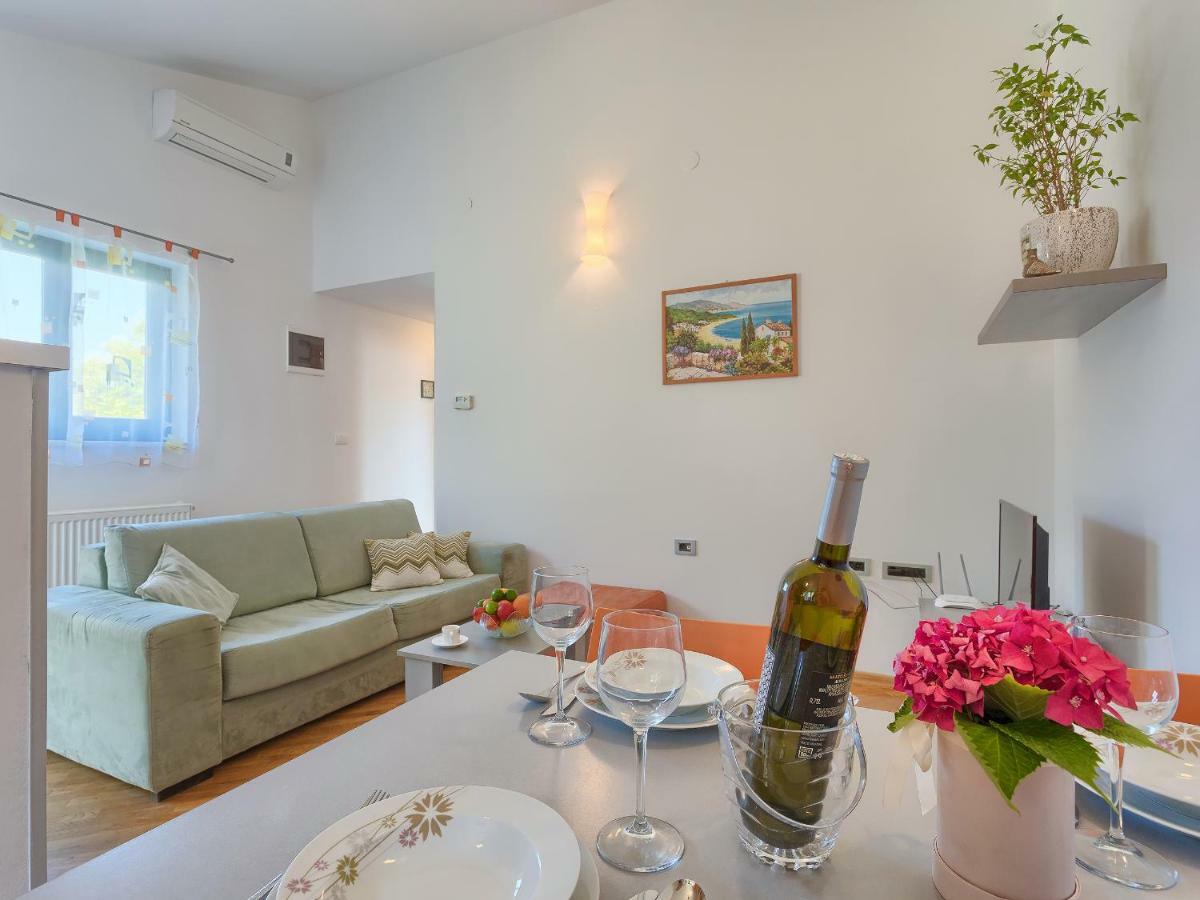 Garden Apartment Пиешчана Увала Екстериор снимка